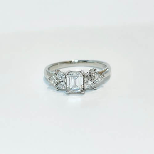We puchased Diamond Earrings 0.50ct/0.50ct K18YG!