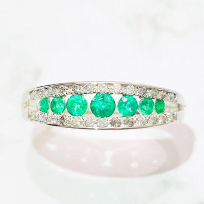 Cincin Zamrud 0.30 karat K18WG